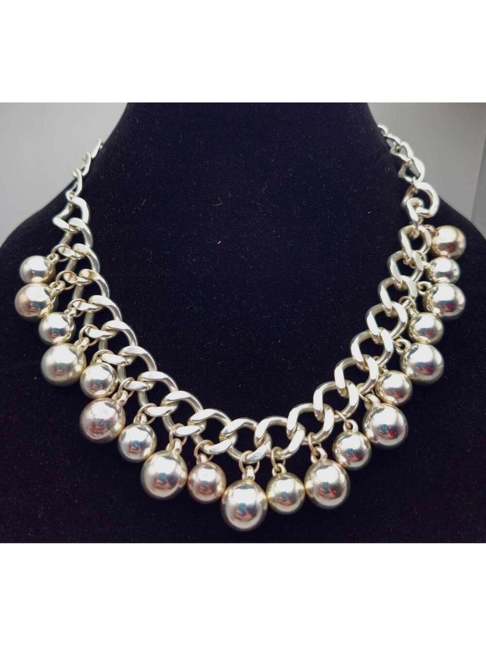 Silver Tone Ball Pendant Chunky-Chain-Chocker 18" Inch